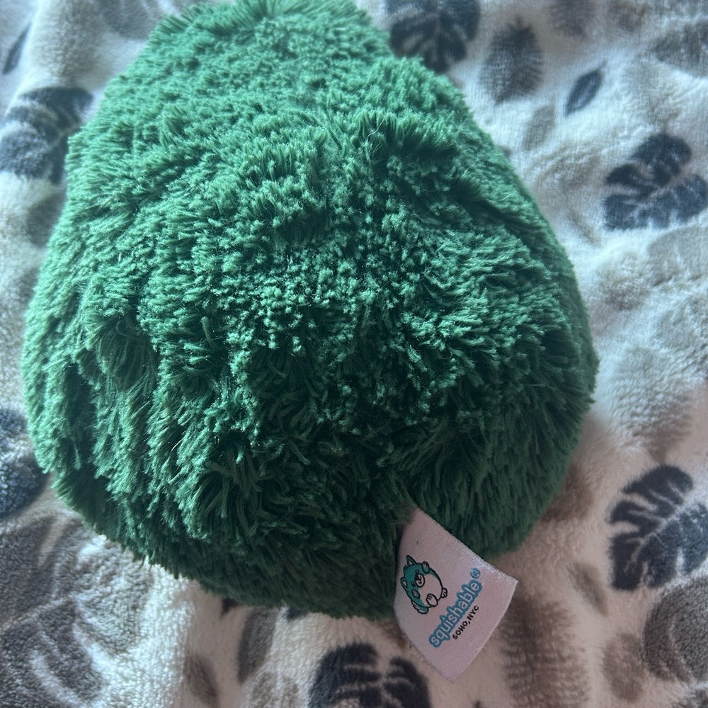 Avocado Squishable - Picture 3 of 3
